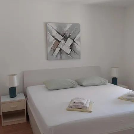 Apartman Zara * זאדאר